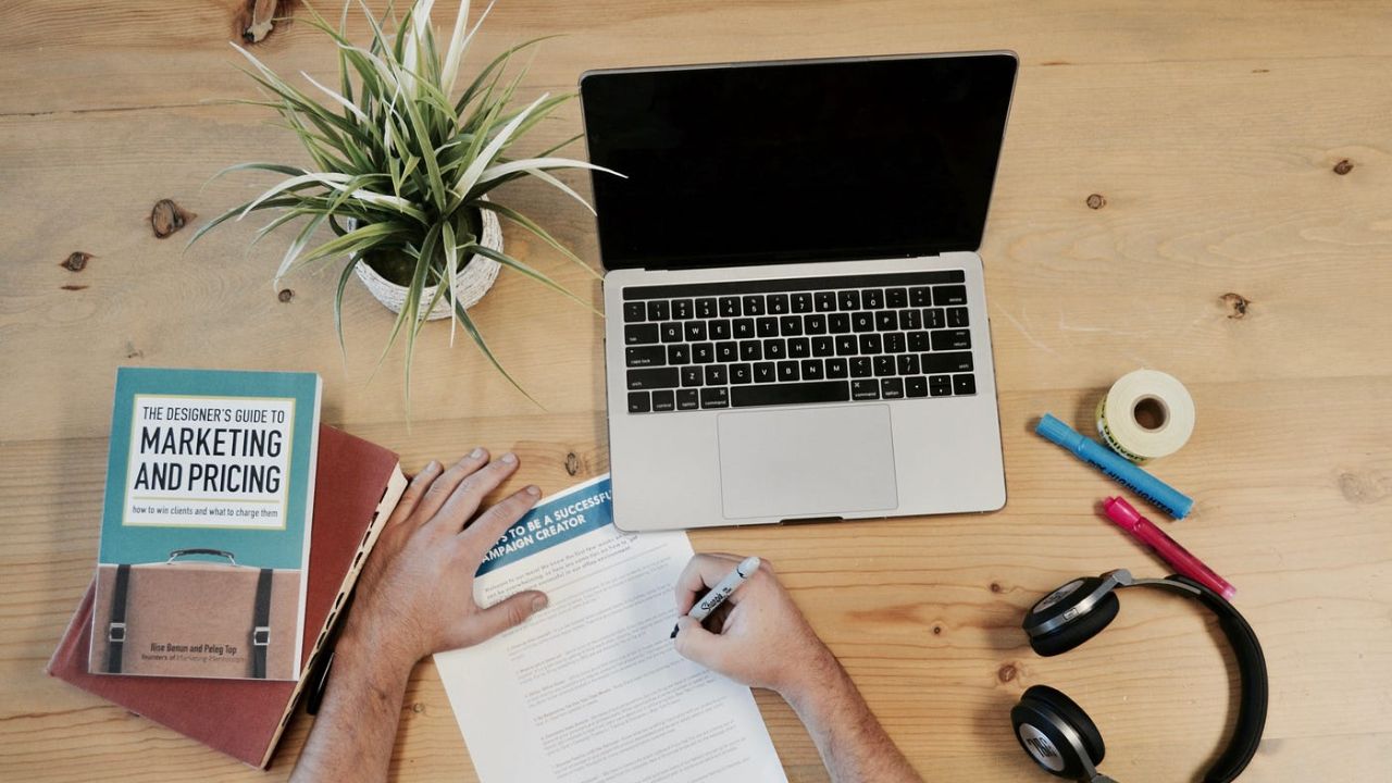 प्रतीकात्मक तस्वीर (Img: Google)