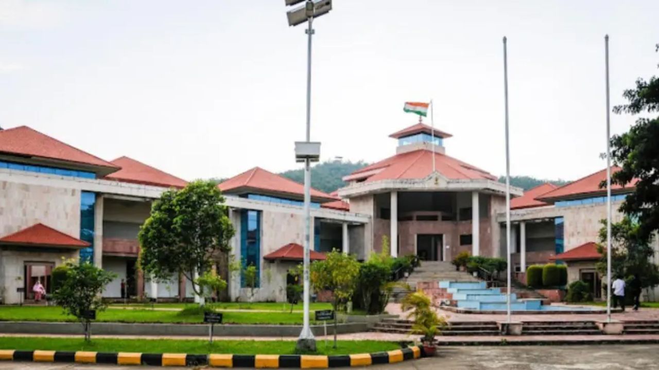 Manipur HC Vacancy: मणिपुर हाईकोर्ट ने इन पदों पर निकाली जॉब, ये भी करें अप्लाई